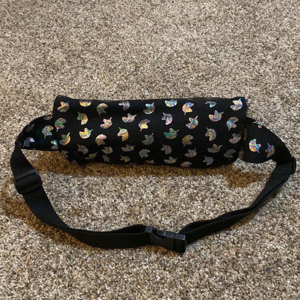New Unicorn Iridescent Fanny Pack - Picture 3 of 8